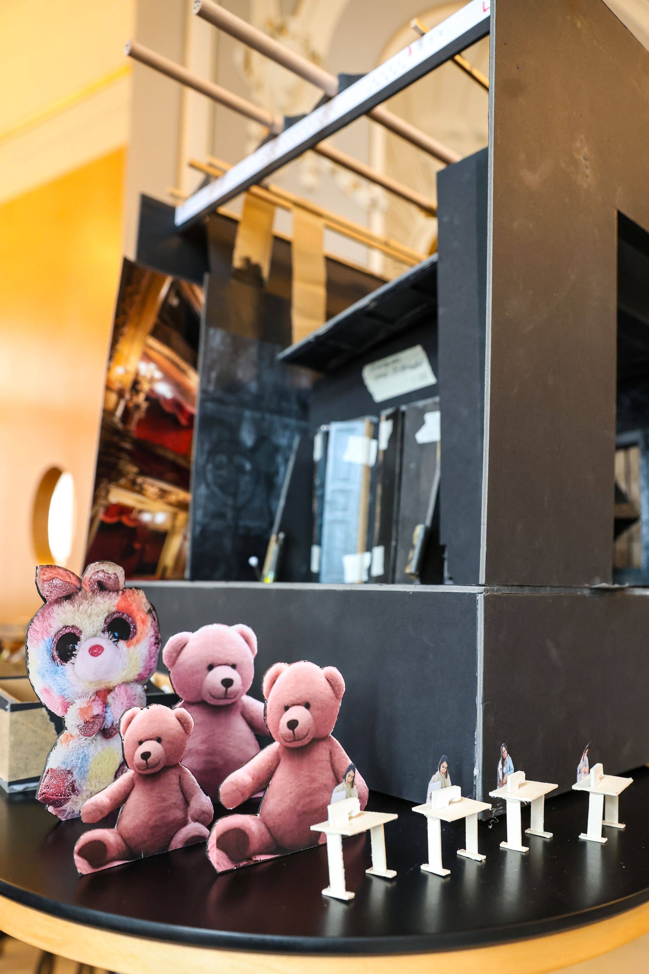 Bühnenbild von Falko Herold