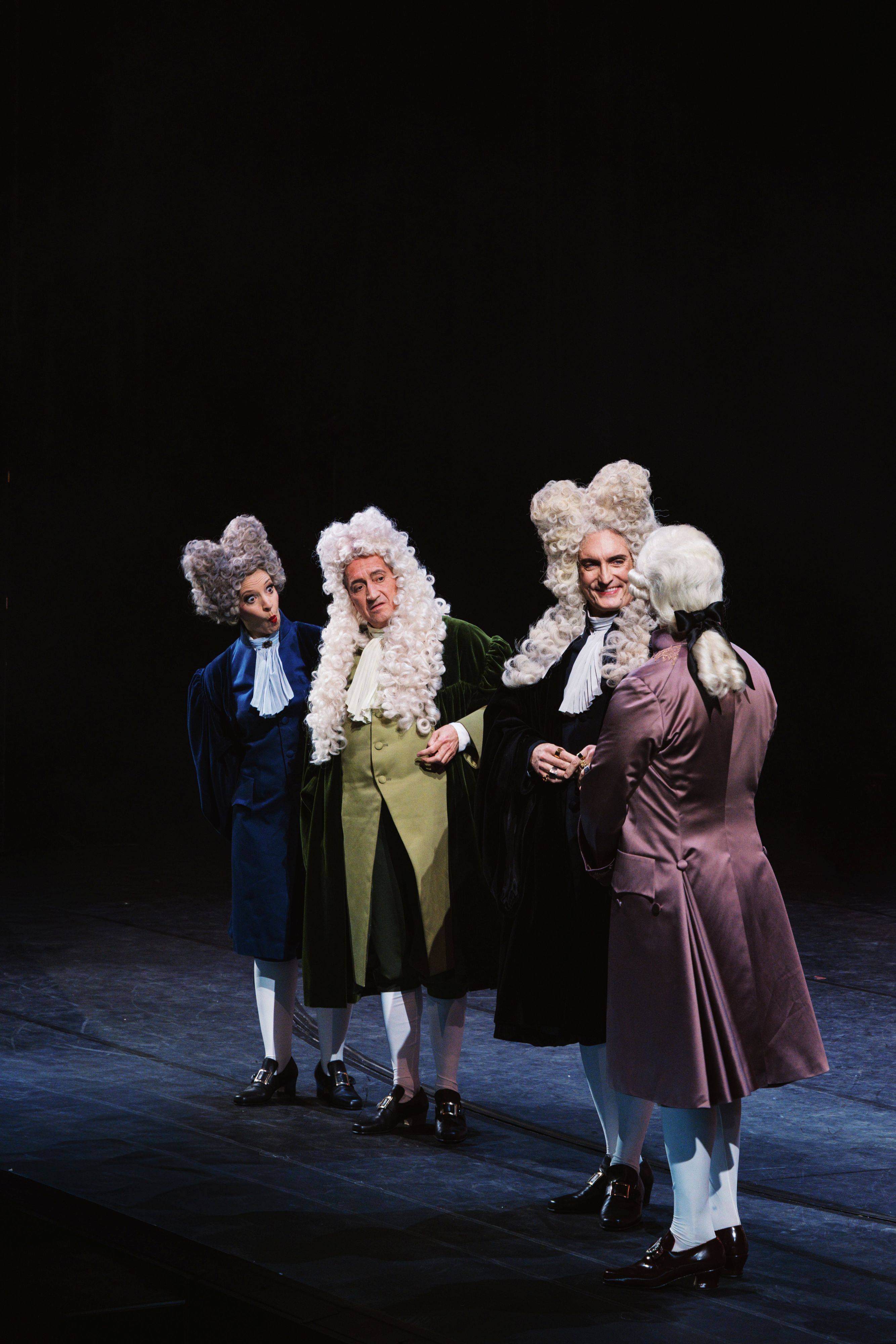 Ursula Pfitzner (Giorgia Testaccio), Nicolaus Hagg (Stefano Barbaruccio), Marco Di Sapia (Bartolomeo Delacqua), Lucian Krasznec (Guido, Herzog von Urbino)