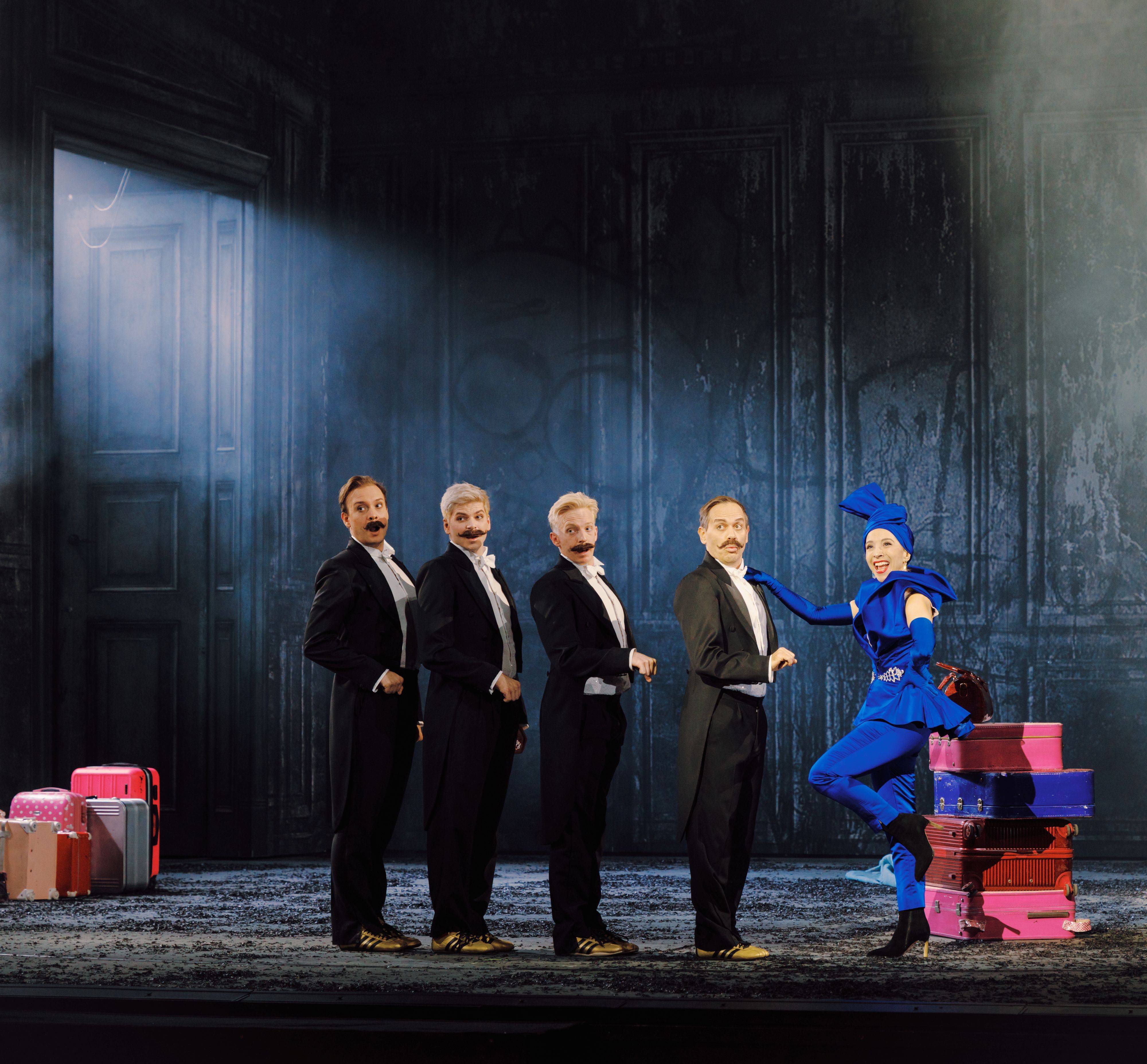 Ruth Brauer-Kvam (Miss Alice / Madame Francine), Ensemble