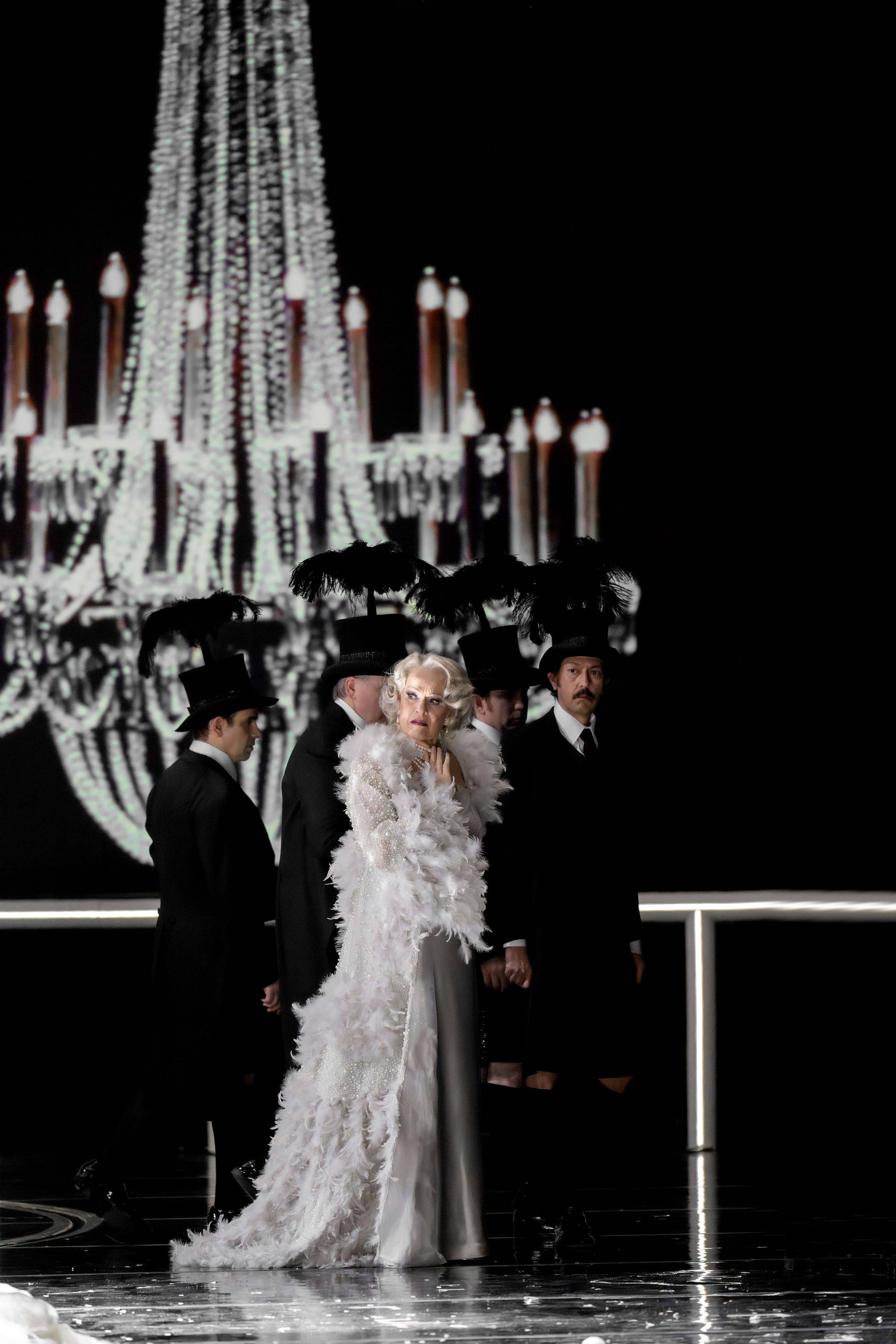 Regula Rosin (Anhilte, seine Frau), Ensemble